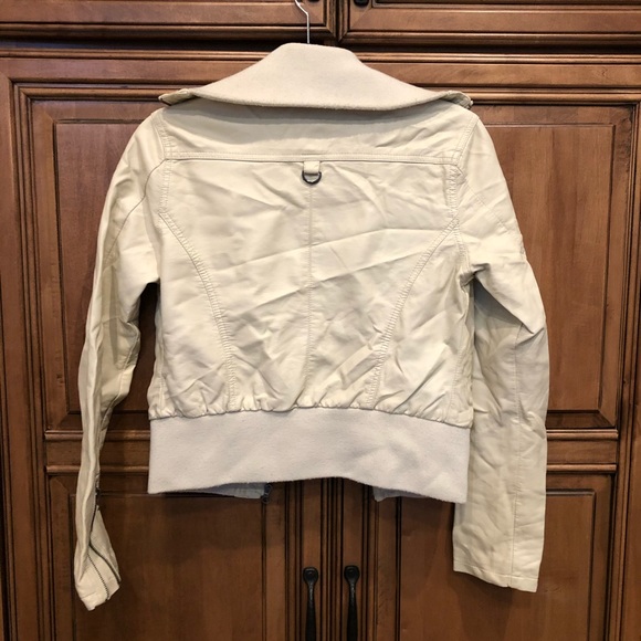 Tan leather jacket - Picture 5 of 7